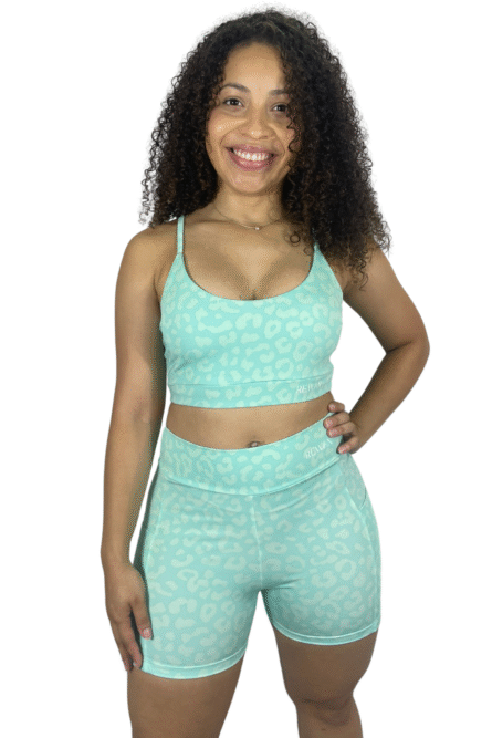 SHORT COM BOLSO VERDE ESTAMPADO - Imagem 1