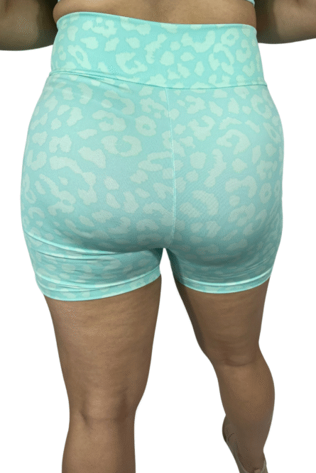 SHORT COM BOLSO VERDE ESTAMPADO - Imagem 3
