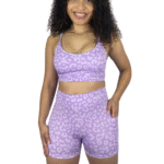 SHORTS COM BOLSO LILAS ESTAMPADO