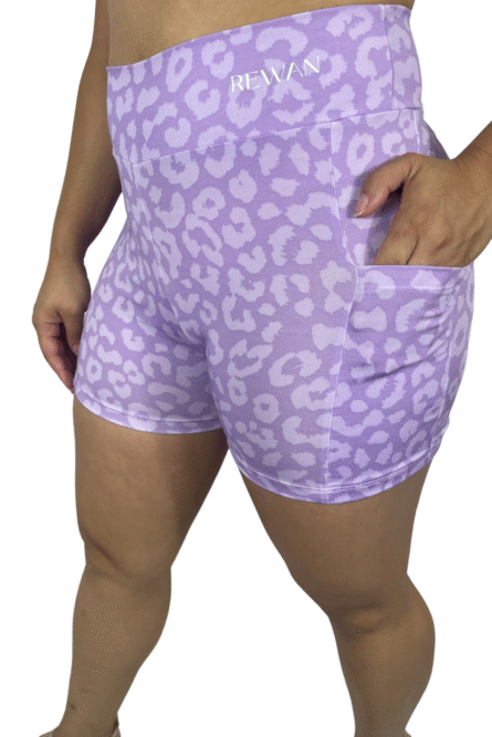 SHORT COM BOLSO LILAS ESTAMPADO - Imagem 2