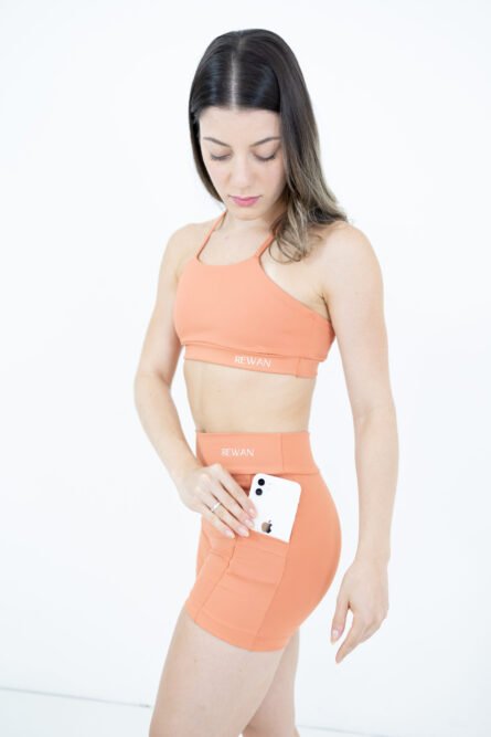 SHORTS COM BOLSO LARANJA - Imagem 3