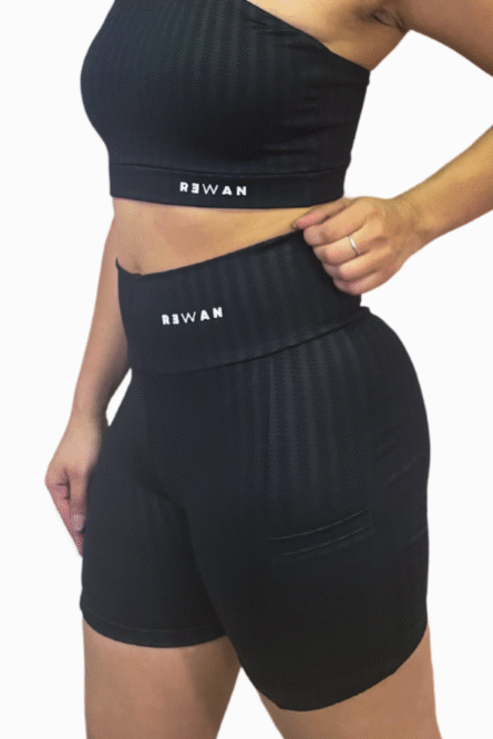 SHORT COM BOLSO PRETO 3D - Imagem 3